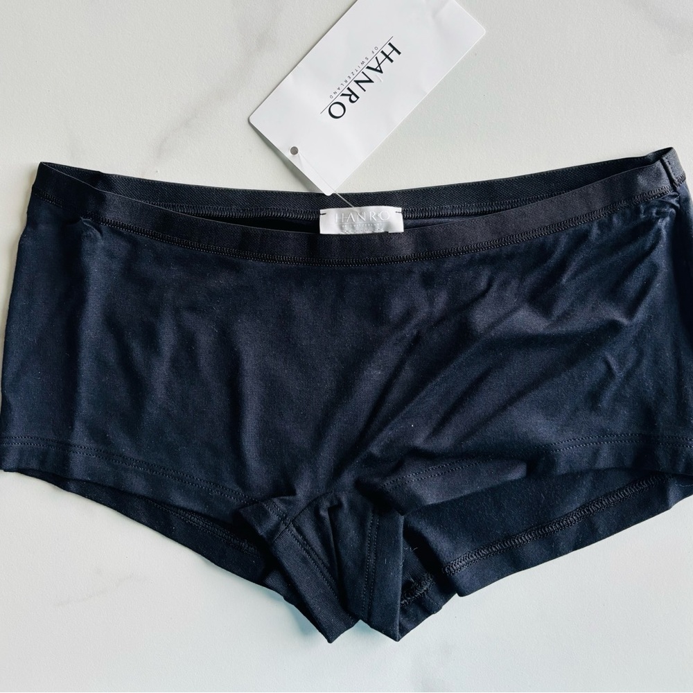 HANRO  Black Women's Boy Leg Brief
